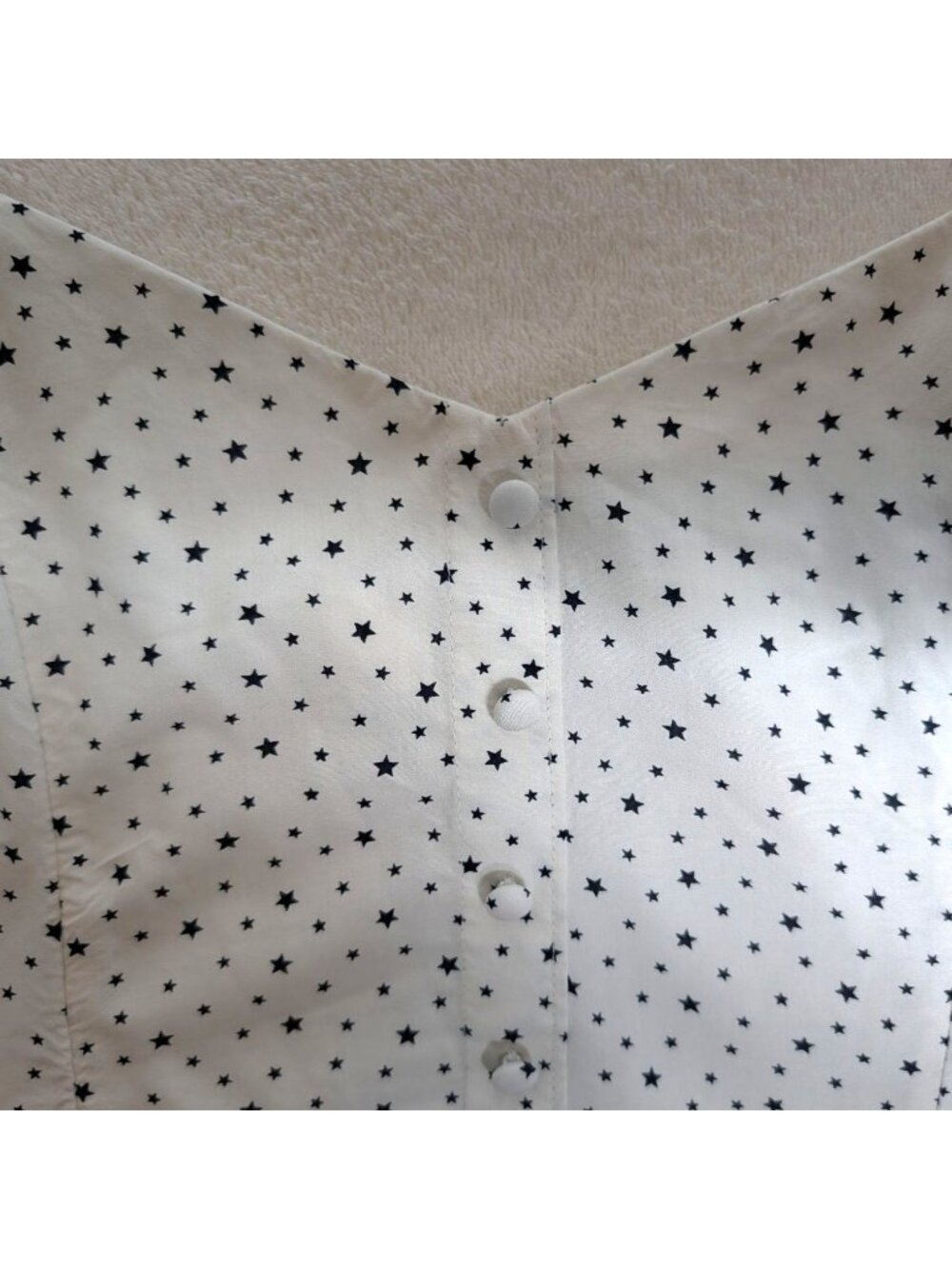 Abercrombie & Fitch Star Print Smocked Crop Top Size M White W/ Blue Stars Butto - Picture 5 of 11